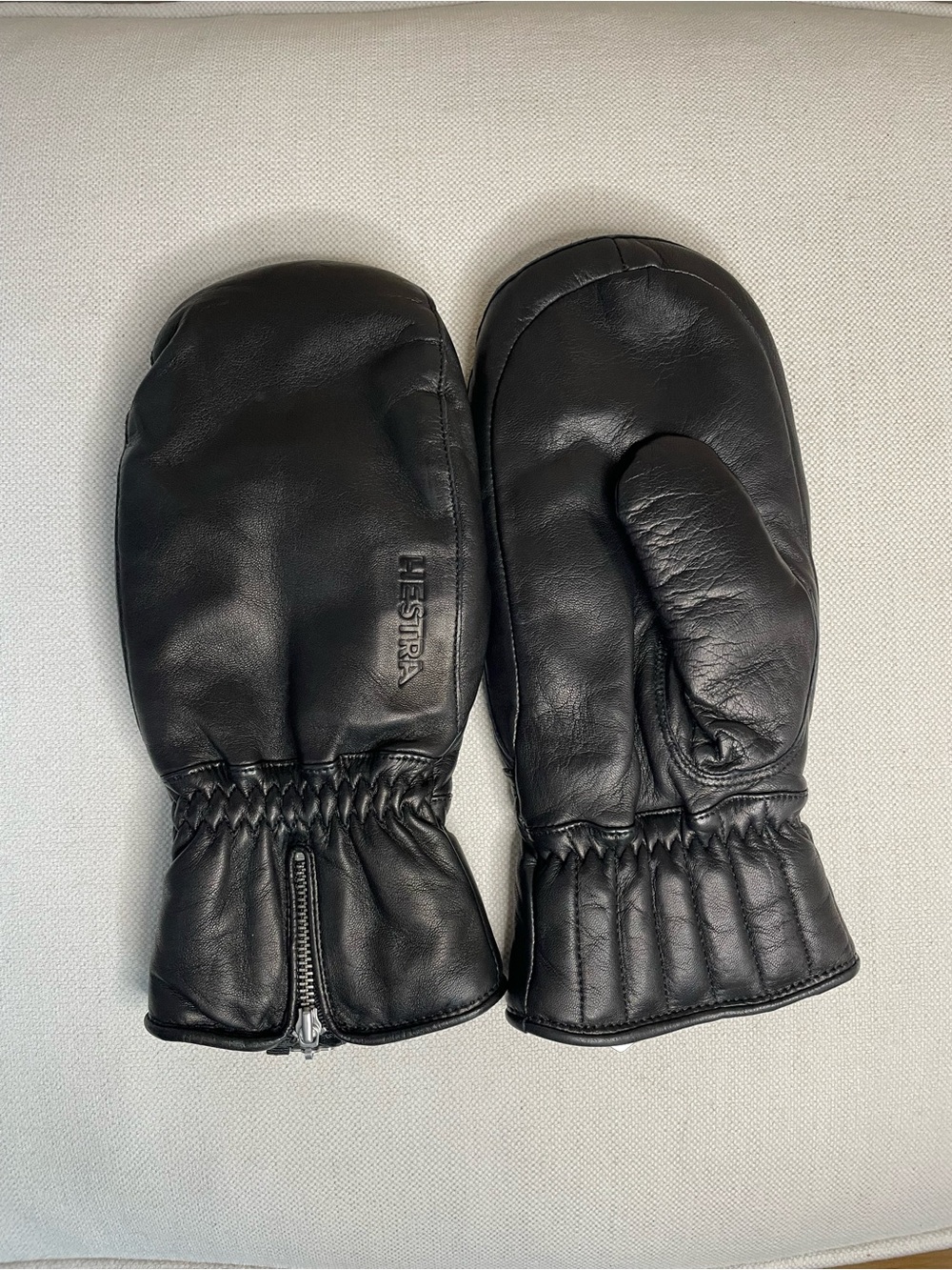 NWOT Hestra Leather Swisswool Classic Mitten - Women's Black Size 8